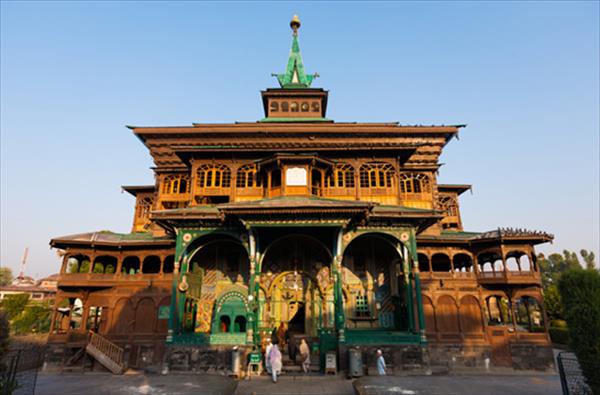 ಬೆಂಕಿ ಅನಾಹುತ: ಕಾಶ್ಮೀರದ ಪ್ರಸಿದ್ಧ ದರ್ಗಾಕ್ಕೆ ಹಾನಿ