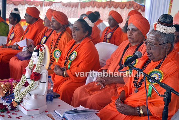 ನೀತಿ ಸಂಹಿತೆಗೆ ಮೊದಲೇ ಧರ್ಮ ಸ್ಥಾಪನೆಗೆ ಶಿಫಾರಸ್ಸು ಸಲ್ಲಿಸಲು ಆಗ್ರಹ