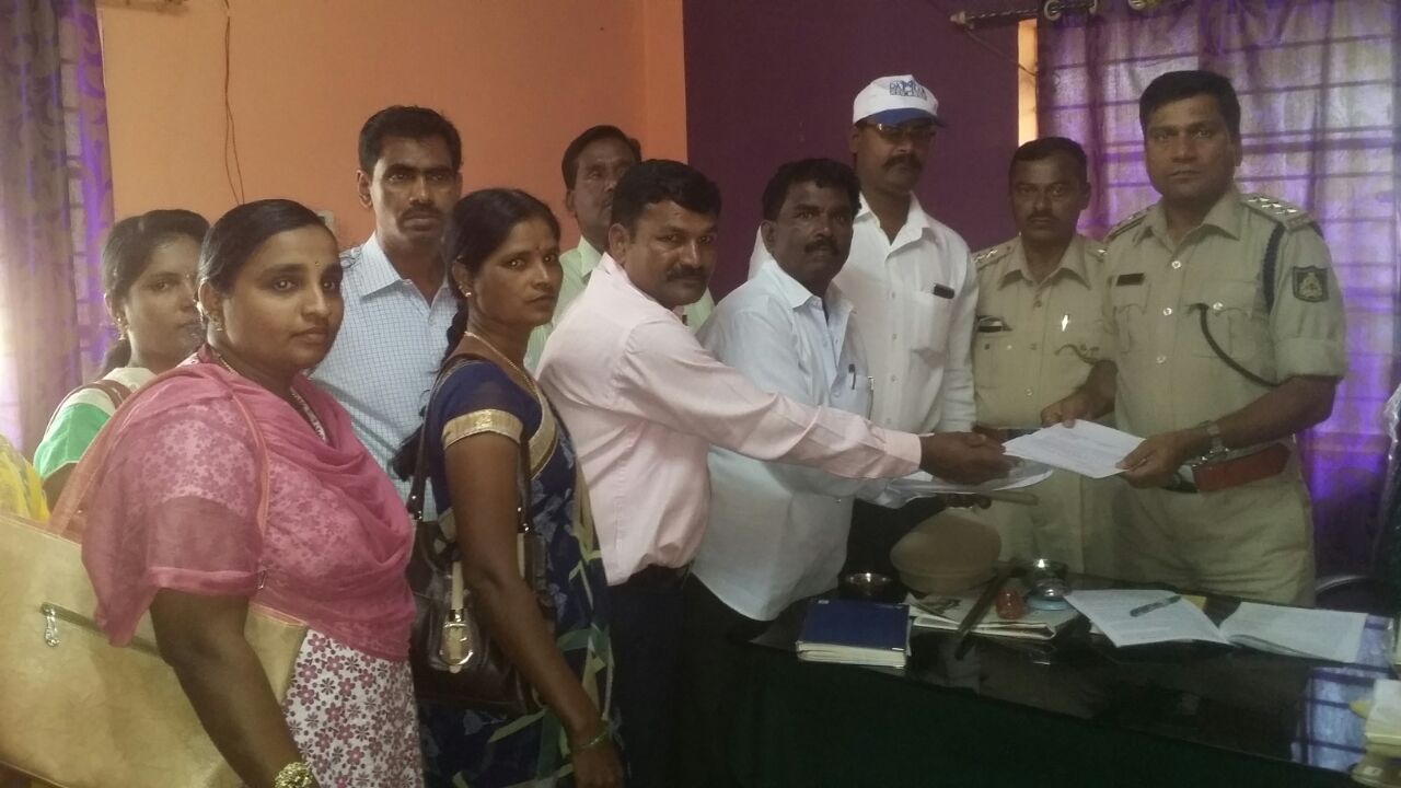 ರಾಜು ತಲ್ಲೂರು ಬಂಧನಕ್ಕೆ ಆಗ್ರಹಿಸಿ ಮನವಿ