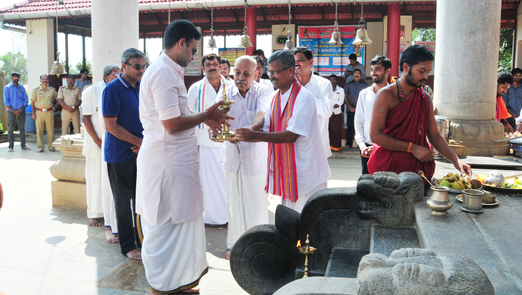 ಪುತ್ತೂರು: ಶ್ರೀ ಕ್ಷೇತ್ರ ಹನುಮಗಿರಿಗೆ ಯಧುವೀರ್ ಒಡೆಯರ್ ಭೇಟಿ