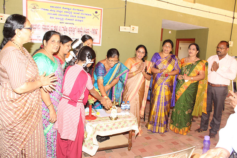 ಗುರುಹಿರಿಯರನ್ನು ಗೌರವಿಸುವ ಮನೋಭಾವ ಮೈಗೂಡಿಸಿಕೊಳ್ಳಿ- ಶಕುಂತಳಾ ಶೆಟ್ಟಿ