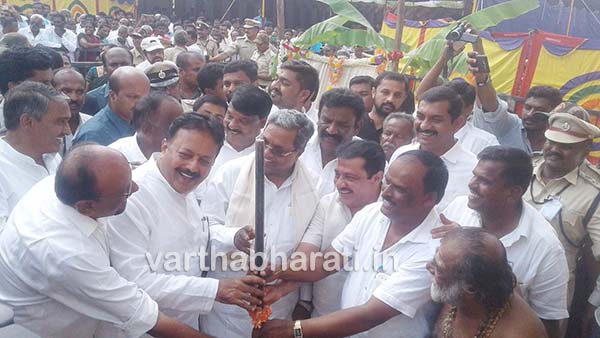 ತಾನು ಏನು ಮಾತನಾಡುತ್ತಿದ್ದೇನೆಂದು ಬುದ್ಧಿಮಾಂದ್ಯ ಈಶ್ವರಪ್ಪಗೆ ಗೊತ್ತಿಲ್ಲ: ಸಿಎಂ ಸಿದ್ದರಾಮಯ್ಯ