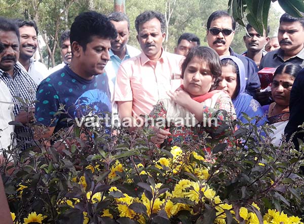 ರಾಜಕೀಯ ಚಟುವಟಿಕೆಗಳಲ್ಲಿ ಸಕ್ರೀಯವಾಗಿ ತೊಡಗಿಸಿಕೊಳ್ಳುವೆ : ಗೀತಾ ಶಿವರಾಜ್ ಕುಮಾರ್