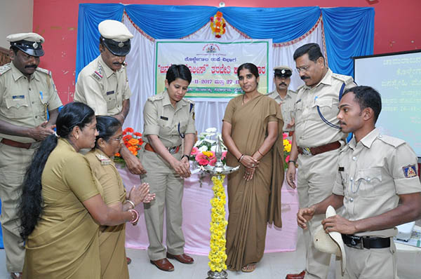 ಕೊಳ್ಳೇಗಾಲ: ಜನಸ್ನೇಹಿ ಪೊಲೀಸ್ ತರಬೇತಿ ಕಾರ್ಯಗಾರಕ್ಕೆ ಚಾಲನೆ