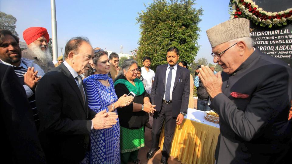 ಮೊದಲು ಶ್ರೀನಗರದ ಲಾಲ್‌ಚೌಕದಲ್ಲಿ ರಾಷ್ಟ್ರಧ್ವಜ ಅರಳಿಸಿ: ಫಾರೂಕ್ ಅಬ್ದುಲ್ಲಾ