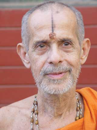 ಸಾಹಿತಿಗಳಿಂದ ‘ಮೊಸರಲ್ಲಿ ಕಲ್ಲು ಹುಡುಕುವ ಕೆಲಸ’: ಪೇಜಾವರ ಶ್ರೀ