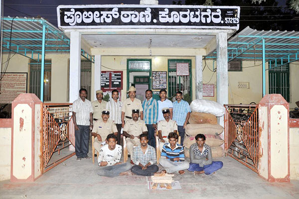 ಶ್ರೀಗಂಧ ಮರ ಕಳವು: ನಾಲ್ವರ ಬಂಧನ