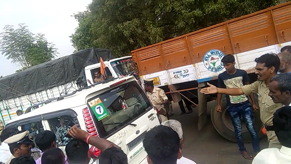 ತುಮಕೂರು: ಬಿಜೆಪಿ ರ್ಯಾಲಿಯಲ್ಲಿ ಕಾರ್ಯಕರ್ತರಿಂದ ಕಲ್ಲು ತೂರಾಟ