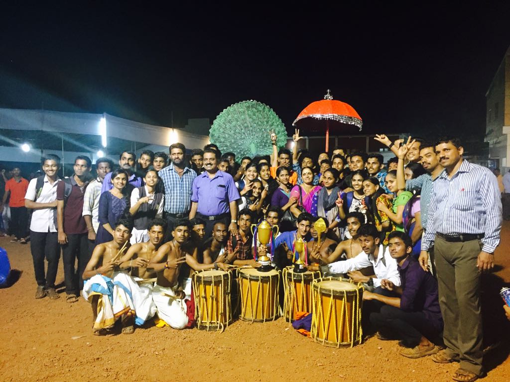 ಕುಂಬಳೆ ಉಪಜಿಲ್ಲಾ  ಕಲೋತ್ಸವ: ಕಾಟುಕುಕ್ಕೆ ಶಾಲೆ ಚಾಂಪಿಯನ್