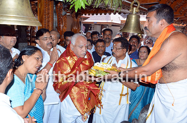 ಸಿದ್ದರಾಮಯ್ಯ ತಲೆಹಿಡುಕರಂತೆ ಮಾತನಾಡುತ್ತಿದ್ದಾರೆ ಎಂದ ಯಡಿಯೂರಪ್ಪ!