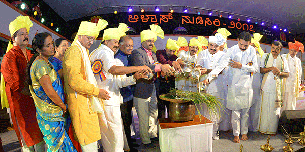 ನಾಡುನುಡಿ ಹಬ್ಬ ‘ಆಳ್ವಾಸ್ ನುಡಿಸಿರಿ’ಗೆ ವೈಭವದ ಚಾಲನೆ