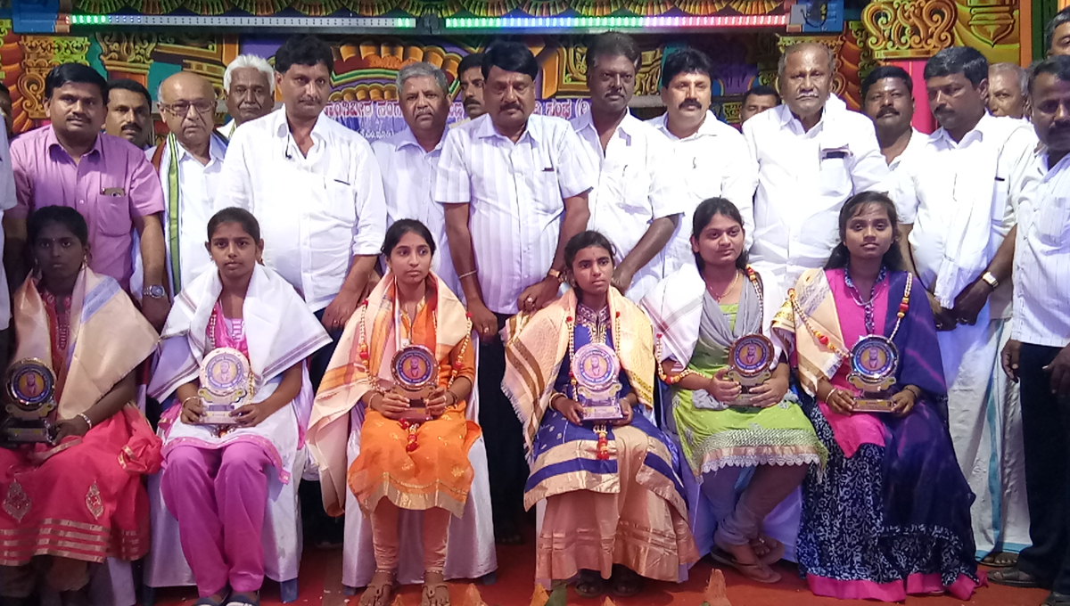 ಮಹಾತ್ಮರ ಜಯಂತಿ ಅರ್ಥಪೂರ್ಣವಾಗಿರಬೇಕು:ಡಿ.ಸಿ.ತಮ್ಮಣ್ಣ ಸಲಹೆ