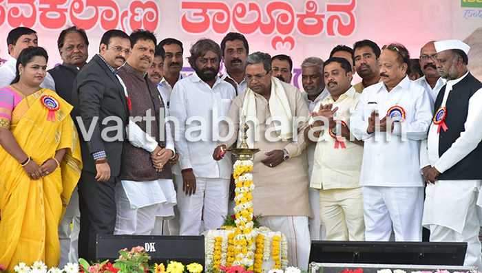 ಅನಂತ್ ಕುಮಾರ್ ಹೆಗಡೆ ಮಾನವ ವಿರೋಧಿ: ಸಿಎಂ ಸಿದ್ದರಾಮಯ್ಯ