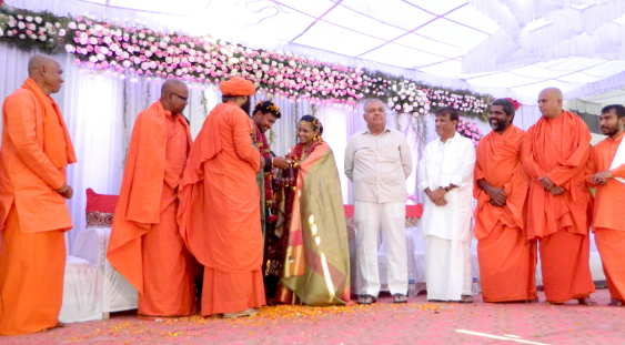 ಆಡಂಬರದ ಮದುವೆಗಿಂತ ವಿದ್ಯಾದಾನ ಮೇಲು