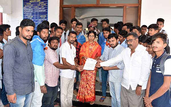 ಶಿವಮೊಗ್ಗದಲ್ಲಿ ನೀಟ್ ಕೇಂದ್ರ ತೆರೆಯಲು ಆಗ್ರಹ