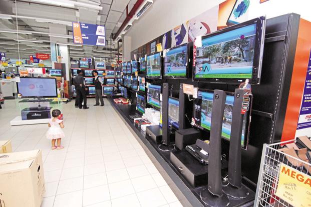 ಸ್ಮಾರ್ಟ್‌ಫೋನ್ ಸೇರಿದಂತೆ ಕೆಲವು ಸಾಮಗ್ರಿಗಳ ಆಮದು ಸುಂಕ ಏರಿಕೆ