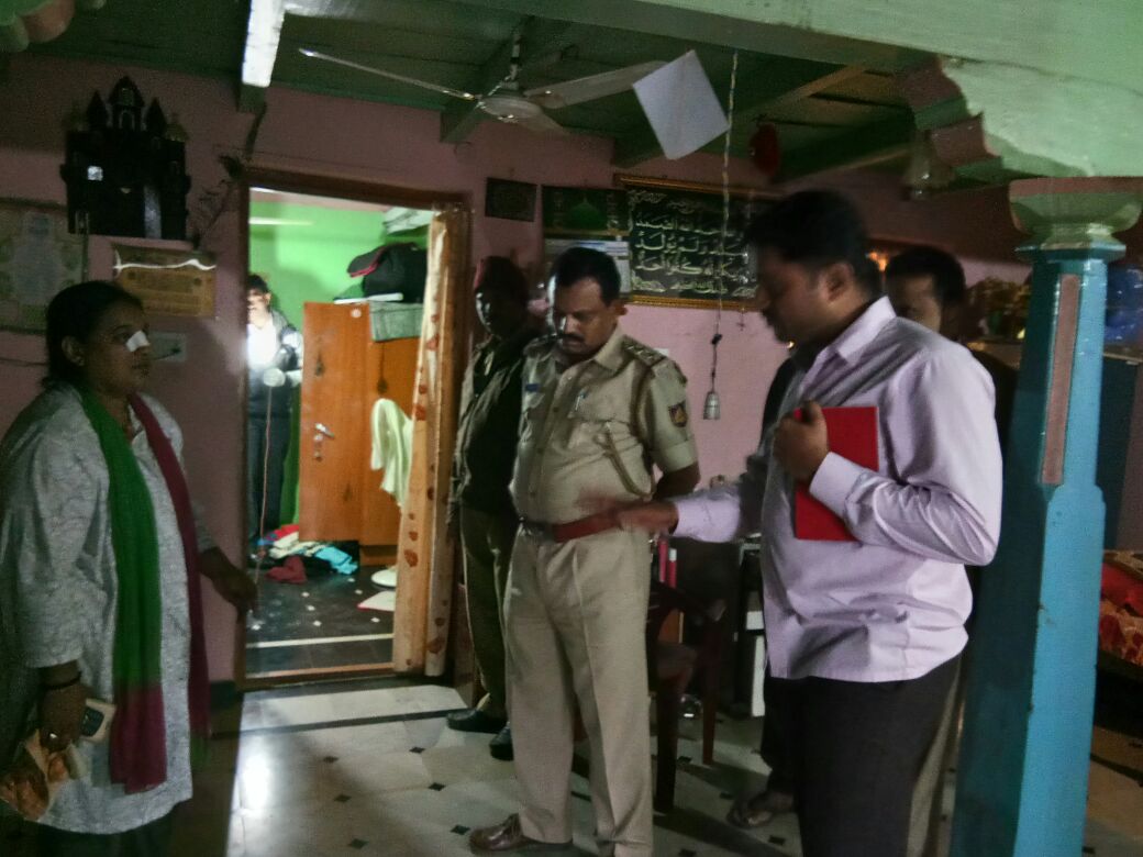 ಮನೆಗೆ ನುಗ್ಗಿ ಒಡವೆ, ಹಣ ದೋಚಿ ಪರಾರಿ