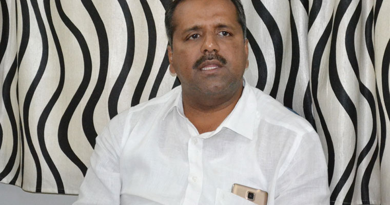 ಉಳ್ಳಾಲದಲ್ಲಿ ಸಮುದ್ರದ ಅಬ್ಬರ: ಪ್ರವಾಸ ಮೊಟಕುಗೊಳಿಸಿದ ಸಚಿವ ಖಾದರ್‌