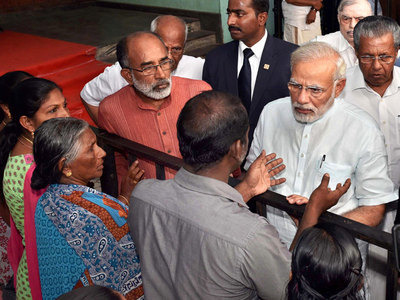 ಪ್ರಧಾನಿ ನಮ್ಮ ಮಾತನ್ನು ಆಲಿಸಿಲ್ಲ ಎಂದು ಆರೋಪಿಸಿ ಪ್ರತಿಭಟನೆ ನಡೆಸಿದ ಓಖಿ ಸಂತ್ರಸ್ತರು