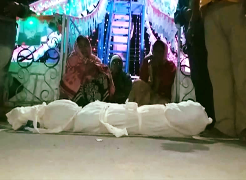 ಆರೋಪಿಗಳನ್ನು ಬಂಧಿಸಿ,ಗಲ್ಲಿಗೇರಿಸಿ: ಸಿಐಡಿ ಅಧಿಕಾರಿಗಳಿಗೆ ದಾನಮ್ಮ ತಂದೆಯ ಮೊರೆ