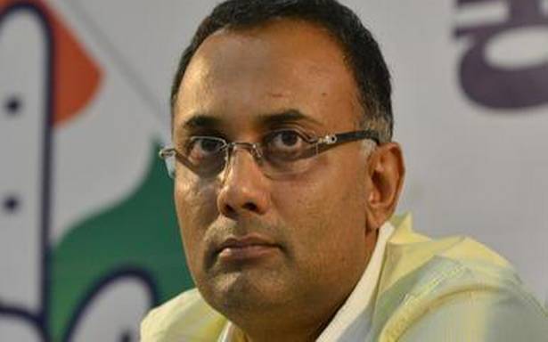 ನಿಮ್ಮದು ಢೋಂಗಿ ಹಿಂದುತ್ವ, ನೀವೆಲ್ಲಾ ನಿಜವಾದ ಹಿಂದೂಗಳಲ್ಲ: ದಿನೇಶ್‌ ಗುಂಡೂರಾವ್