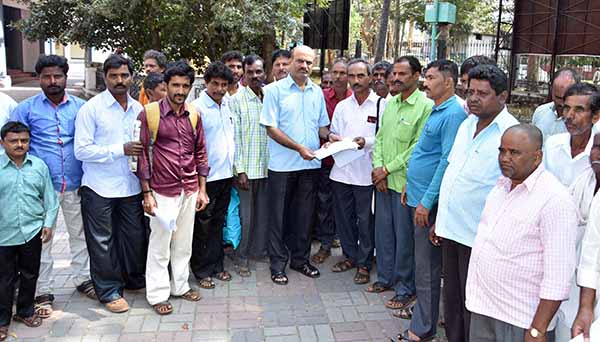 ಗ್ರಾ.ಪಂ. ನೌಕರರ ವೇತನ : ಕಾಲಮಿತಿಯಲ್ಲಿ ಮಂಜೂರಾತಿಗೆ ಆಗ್ರಹ