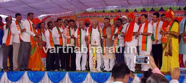 ಮಹದಾಯಿ: ಗೋವಾ ವಿಪಕ್ಷಗಳನ್ನು ಎತ್ತಿಕಟ್ಟುತ್ತಿರುವ ರಾಹುಲ್ ಗಾಂಧಿ, ಸಿದ್ದರಾಮಯ್ಯ; ಯಡಿಯೂರಪ್ಪ ಆರೋಪ