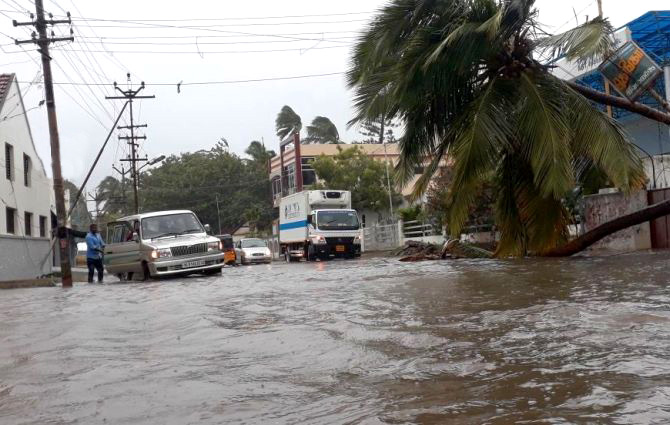 ಒಖಿ ಚಂಡಮಾರುತ : 661 ಮಂದಿ ಇನ್ನೂ ನಾಪತ್ತೆ