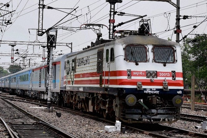 ರೈಲ್ವೇಯಲ್ಲಿ 2 ಲಕ್ಷಕ್ಕೂ ಹೆಚ್ಚು ಹುದ್ದೆ ಖಾಲಿ!