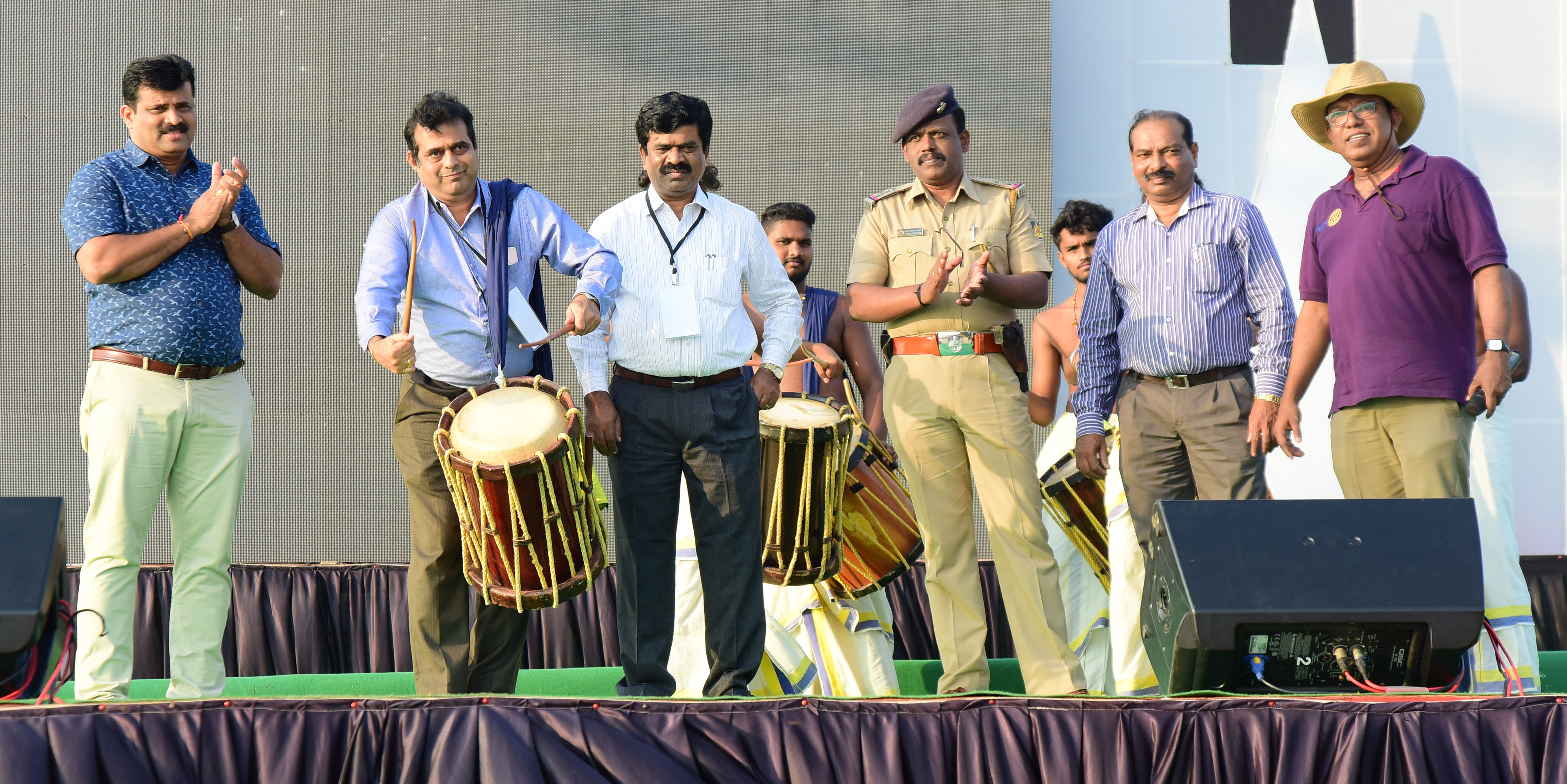 ಮಂಗಳೂರು: ಕರಾವಳಿ ಬೀಚ್ ಉತ್ಸವದಲ್ಲಿ ಕಡಲ ತೀರವೇ ಆಕರ್ಷಣೆ