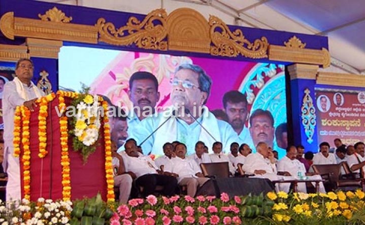 ಮಹಾದಾಯಿ: ಅಮಿತ್ ಶಾ ಸ್ಕ್ರಿಪ್ಟ್ ಆಧರಿಸಿ ಬಿಎಸ್ ವೈ- ಪಾರಿಕ್ಕರ್ ನಾಟಕ; ಸಿಎಂ ಲೇವಡಿ