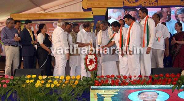 ಎತ್ತಿನಹೊಳೆ ಯೋಜನೆ ನಿಲ್ಲಿಸಲು ಯಾರಿಂದಲೂ ಸಾಧ್ಯವಿಲ್ಲ: ಸಿಎಂ ಸಿದ್ದರಾಮಯ್ಯ