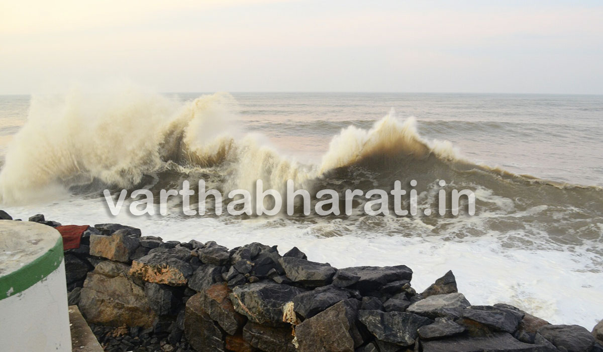 ಉಳ್ಳಾಲ ಸೋಮೇಶ್ವರ ಉಚ್ಚಿಲದಲ್ಲಿ ಮುಂದುವರಿದ ಕಡಲ್ಕೊರೆತ