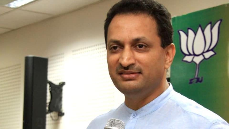 ಸಿದ್ದರಾಮಯ್ಯ ಮೊದಲು ತಮ್ಮ ಕ್ಷೇತ್ರದಲ್ಲಿ ಗೆದ್ದು ತೋರಿಸಲಿ: ಅನಂತ್ ಕುಮಾರ್ ಹೆಗಡೆ ಸವಾಲು