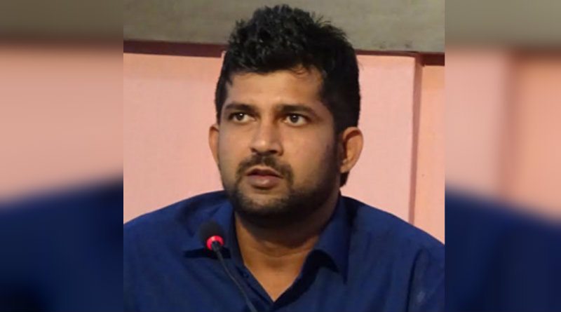 ಪೊಲೀಸ್  ಬ್ಯಾರಿಕೇಡ್  ಮೇಲೆ ಕಾರು ಹತ್ತಿಸಿದ ಸಂಸದ ಪ್ರತಾಪ್ ಸಿಂಹ