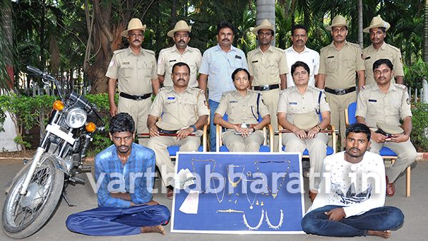 ಮಹಿಳೆಯನ್ನು ಕಟ್ಟಿ ಹಾಕಿ ಹಣ, ಒಡವೆ ದೋಚಿದ ಕಳ್ಳರ ಬಂಧನ
