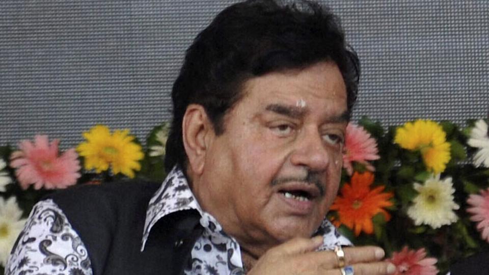 ಅಡ್ವಾಣಿ, ಜೋಷಿಯ ಮೂಲೆಗುಂಪು: ಪ್ರಧಾನಿ, ಅಮಿತ್ ಶಾಗೆ ಶತ್ರುಘ್ನ ಸಿನ್ಹಾ ತರಾಟೆ