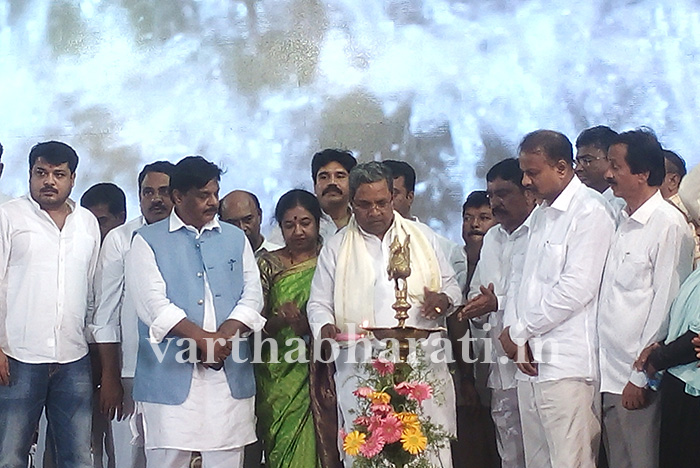 ದಲಿತ ಮುಖ್ಯಮಂತ್ರಿಯ ಸುಳಿವು ನೀಡಿದರೇ ಸಿಎಂ ಸಿದ್ದರಾಮಯ್ಯ?