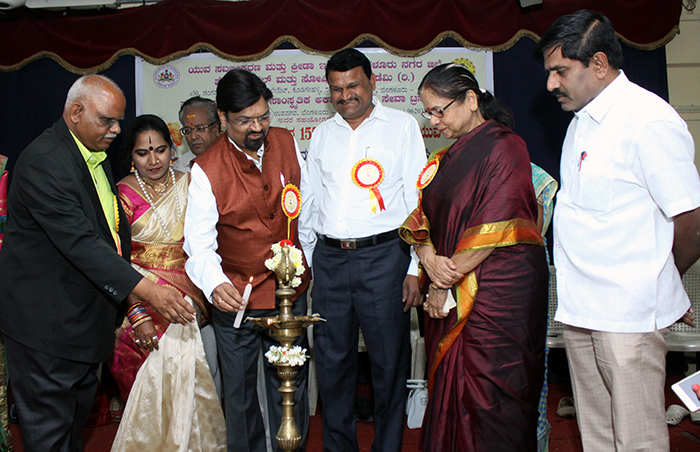 ಸ್ವಾಮೀಜಿಗಳಿಂದ ಸಮಾಜದ ಸ್ವಾಸ್ಥ ಹಾಳಾಗುತ್ತಿದೆ: ಡಾ.ಮಹೇಶ್ ಜೋಷಿ