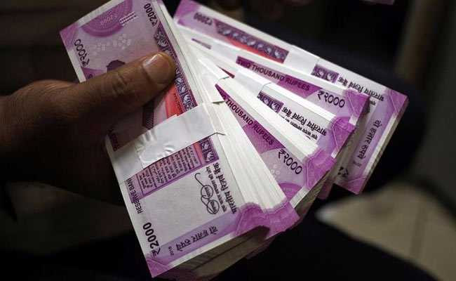 ಡಾಲರ್‌ನೆದುರು 55 ಪೈಸೆ ಕುಸಿದ ರೂಪಾಯಿ