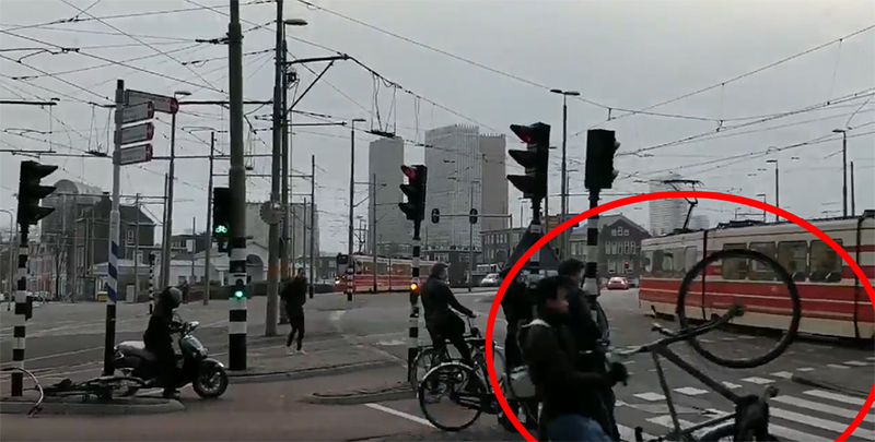 ಗಾಳಿಯ ರಭಸಕ್ಕೆ ಸೈಕಲ್ ಜೊತೆಗೆ ಹಾರಿದ ಸವಾರ!