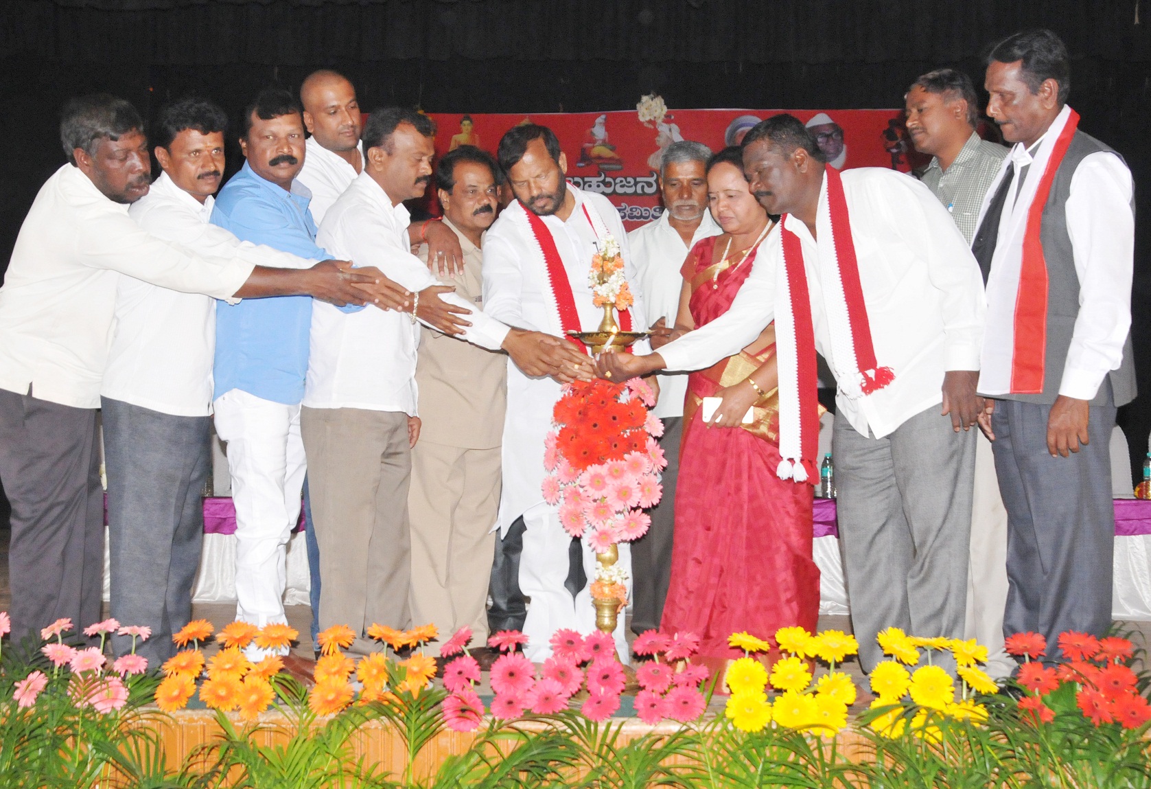 ಸಮ ಸಮಾಜ ನಿರ್ಮಾಣಕ್ಕೆ ಪ್ರತಿಭಟನೆಯೊಂದೇ ಆಸ್ತ್ರ: ಡಿ.ಎಸ್.ವೀರಯ್ಯ