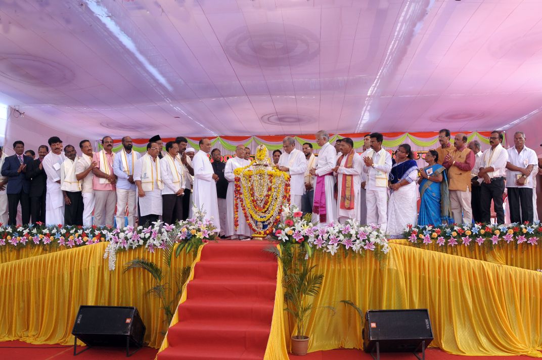 ಸೌಹಾರ್ದಯುತ ಸಮಾಜದ ನಿರ್ಮಾಣದಲ್ಲಿ ಸಂಘ, ಸಂಸ್ಥೆಗಳ ಪಾತ್ರ ಪ್ರಮುಖವಾಗಿದೆ: ಡಾ.ಡಿ. ವೀರೇಂದ್ರ ಹೆಗ್ಗಡೆ