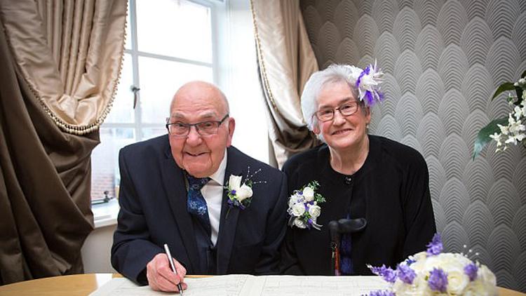 20 ಮಂದಿ ಮಾತ್ರ ಭಾಗವಹಿಸಿದ್ದ ಈ ಮದುವೆ ವಿಶೇಷವೆನಿಸಿದ್ದು ವಧು-ವರರಿಂದ !