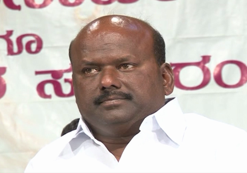 ಜೆಡಿಎಸ್ ಶಾಸಕ ಮಾನಪ್ಪ ವಜ್ಜಲ್ ಬಿಜೆಪಿ ಸೇರ್ಪಡೆಗೆ ವಿರೋಧ: 15ಕ್ಕೂ ಹೆಚ್ಚು ಬಿಜೆಪಿ ಮುಖಂಡರು ರಾಜೀನಾಮೆ