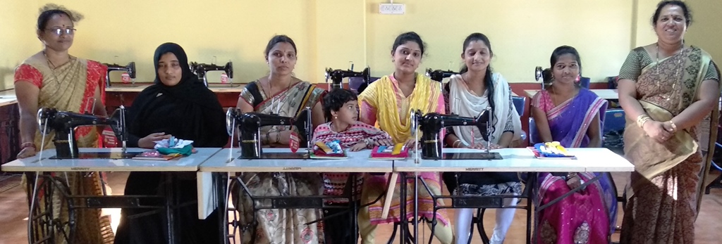 ಭಟ್ಕಳ: ರೋಟರಿ ಹೊಲಿಗೆ ತರಬೇತಿ ಶಿಬಿರಕ್ಕೆ ಚಾಲನೆ