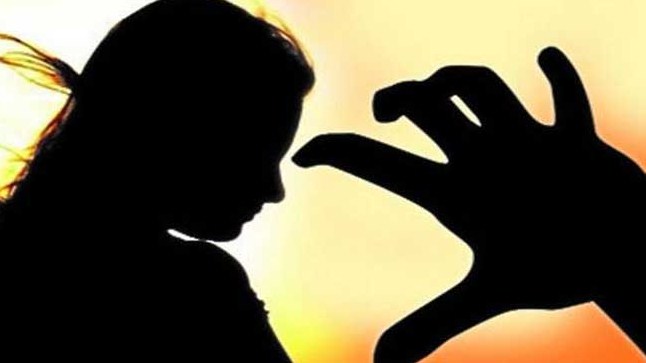 ಬುಡಕಟ್ಟು ಬಾಲಕಿಯ ಮೇಲೆ ಸಾಮೂಹಿಕ ಅತ್ಯಾಚಾರ,ದೂರು ಸಲ್ಲಿಸದಂತೆ ಬೆದರಿಕೆ