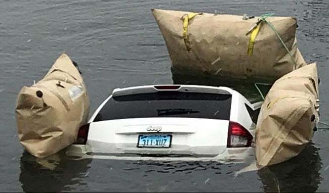 ಜಿಪಿಎಸ್ ಆ್ಯಪ್ ನೋಡುತ್ತಾ ಕಾರನ್ನು ನೇರವಾಗಿ ಹಿಮಗಟ್ಟಿದ ಸರೋವರಕ್ಕೆ ನುಗ್ಗಿಸಿದ ಚಾಲಕ