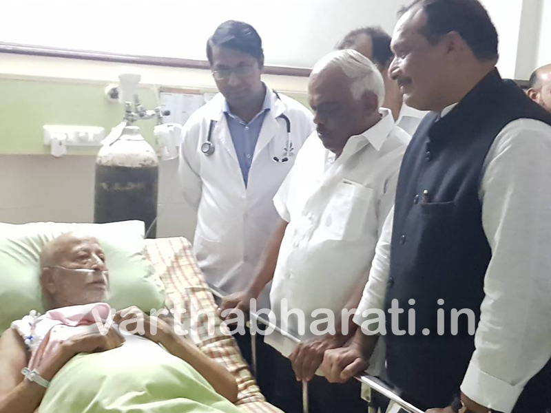 ಮಾಜಿ ಸಚಿವ ಬಿ.ಎ.ಮೊಹಿದಿನ್‌ರನ್ನು ಭೇಟಿಯಾದ ಆರೋಗ್ಯ ಸಚಿವ ರಮೇಶ್ ಕುಮಾರ್