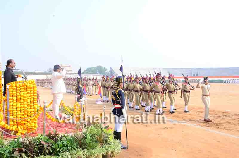 ಭ್ರಾತೃತ್ವ ಭಾವನೆ ಮೂಡಲು ಧೃಡ ಸಂಕಲ್ಪ ಮಾಡಬೇಕು: ಡಾ.ಎಚ್.ಸಿ.ಮಹದೇವಪ್ಪ